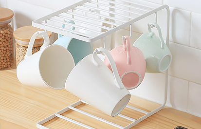 So wählen Sie einen Metallständer für Küchentassen aus