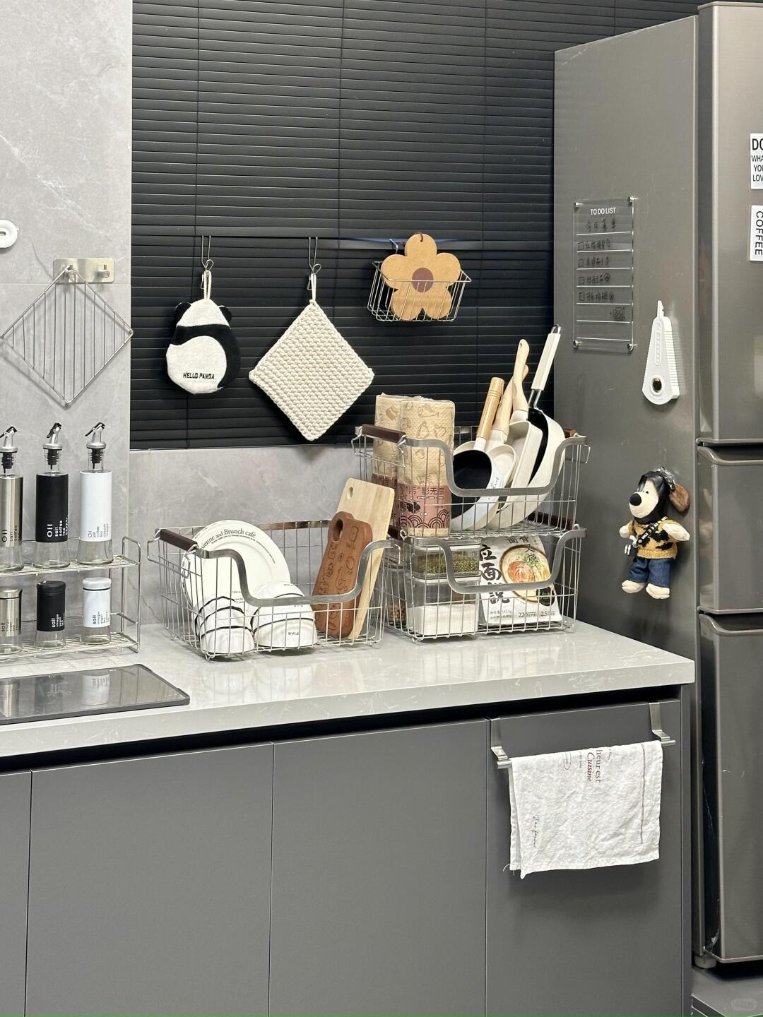 Ein Muss für kleine Wohnungen! Wie wählt man ein wandmontiertes Metallregal aus, das tragfähig und langlebig ist?