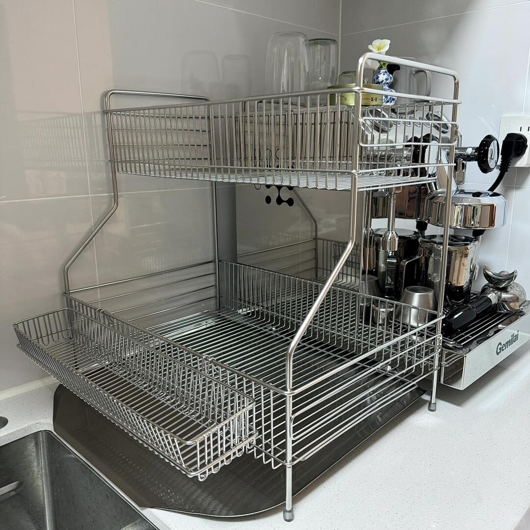 So maximieren Sie den Stauraum mit einem Schüsselregal aus Edelstahl: Praktische Tipps